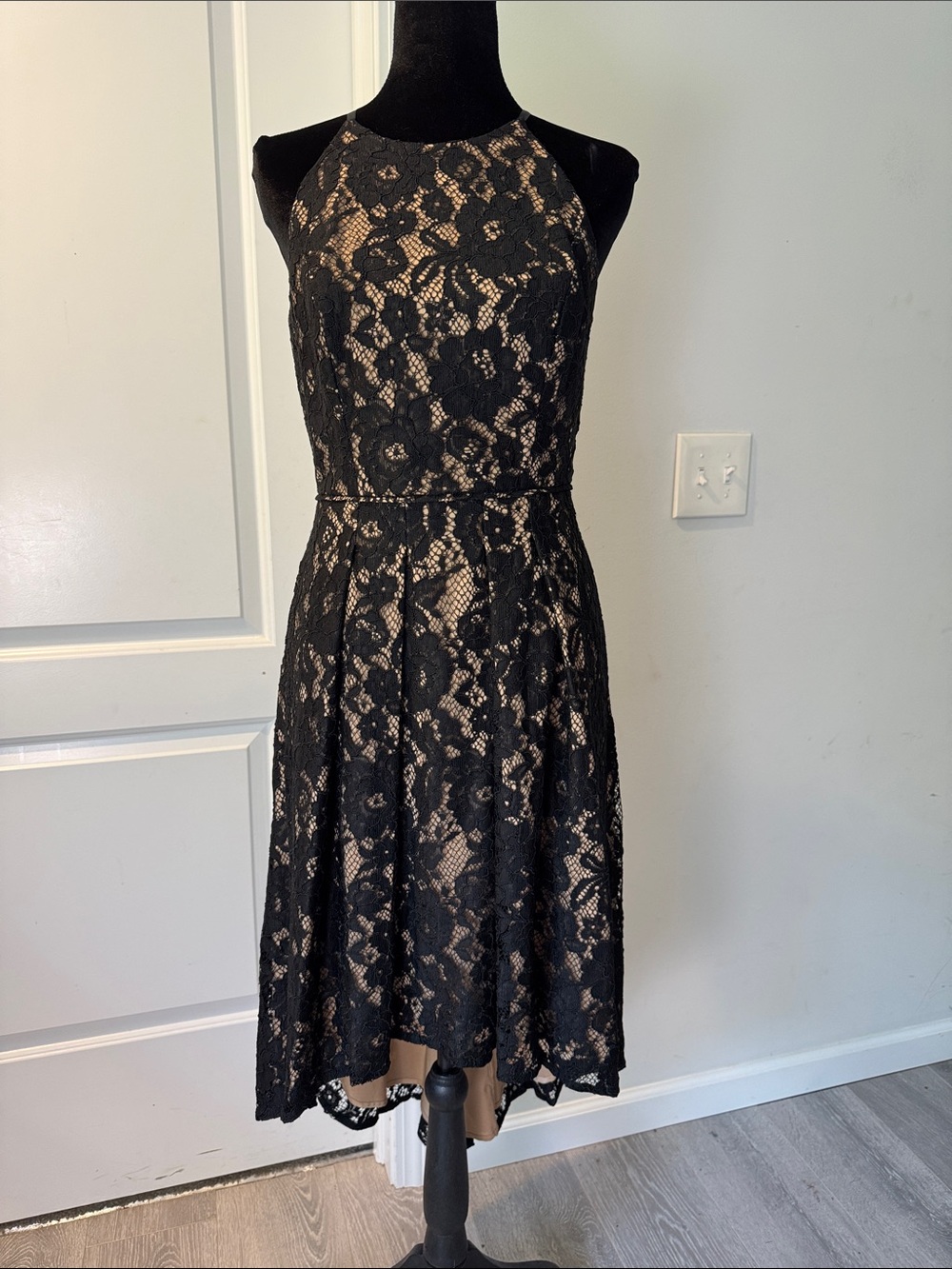 White House Black Market Black Lace High-Low Halter Cocktail Dress - Size 4